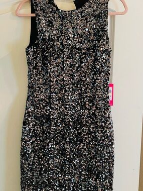 NWT Vince Camuto Black & Silver Sequin Sleeveless Mini Dress - Size 4